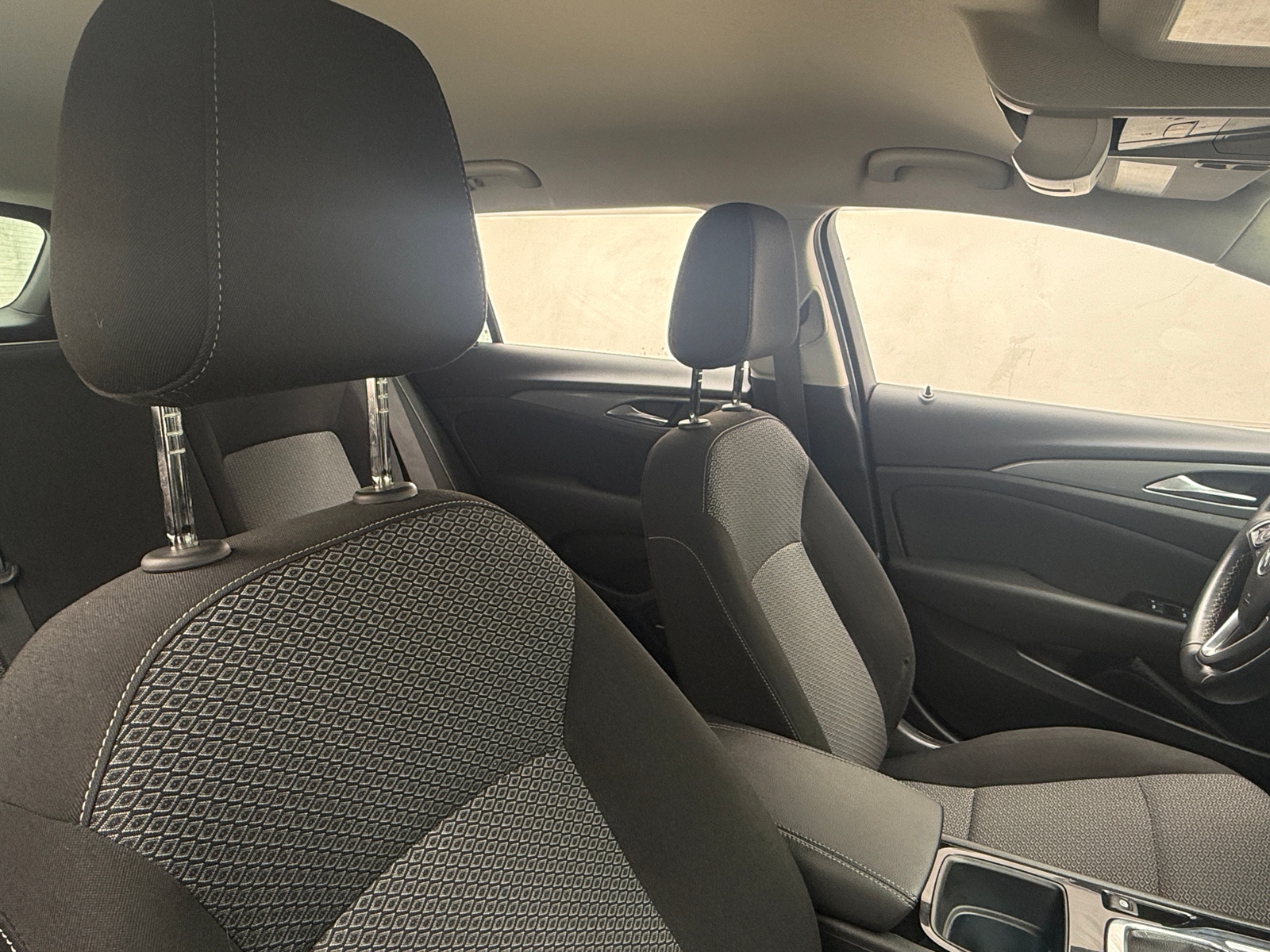 Thumbnail: 2018 Buick Regal - 2