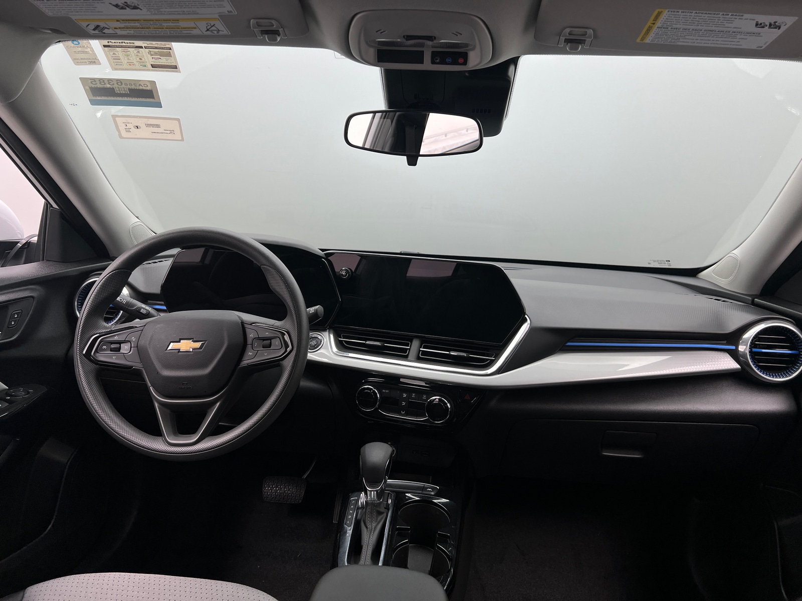 Thumbnail: 2025 Chevrolet Trax - 3