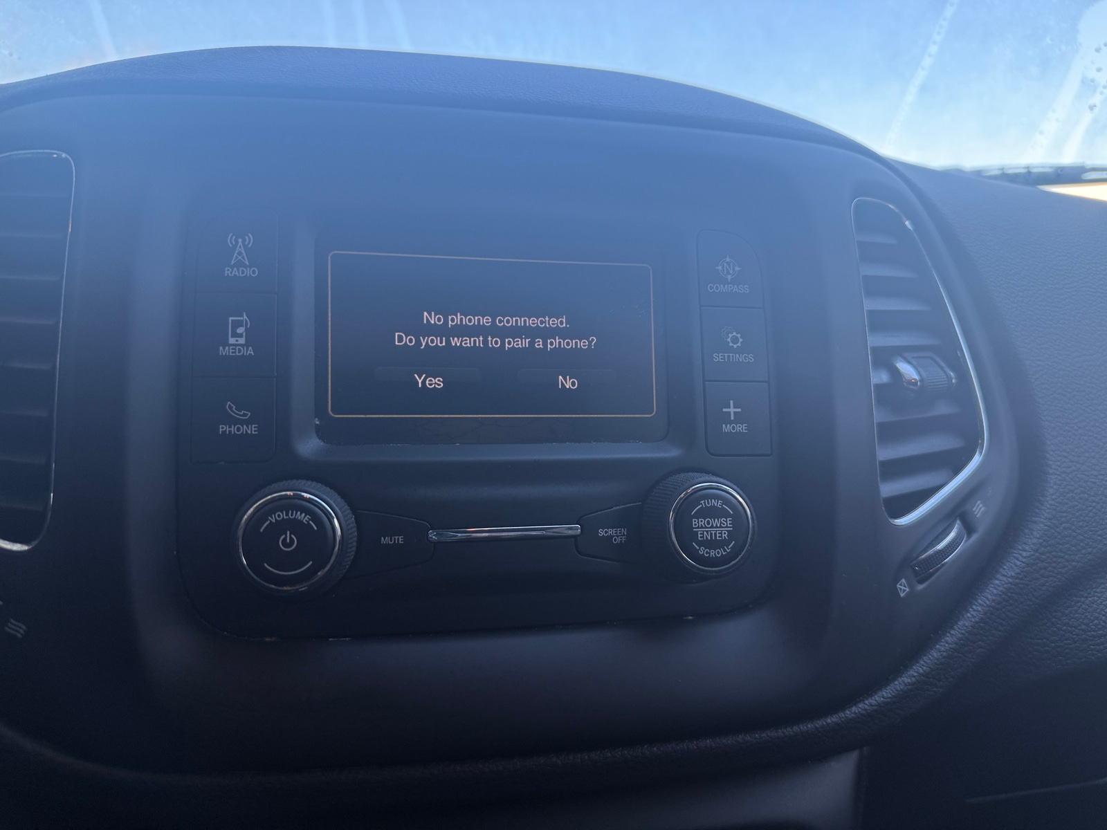 Thumbnail: 2018 Jeep Compass - 4