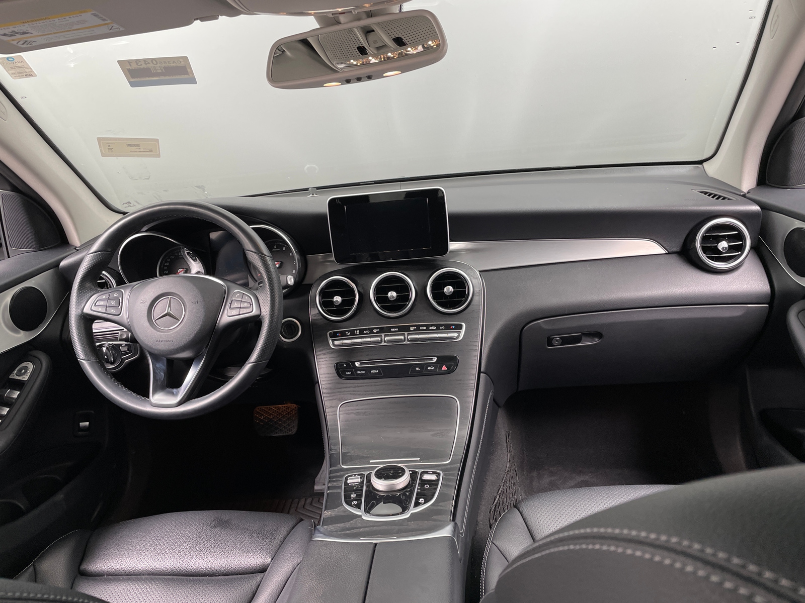 Thumbnail: 2019 Mercedes-Benz GLC - 2