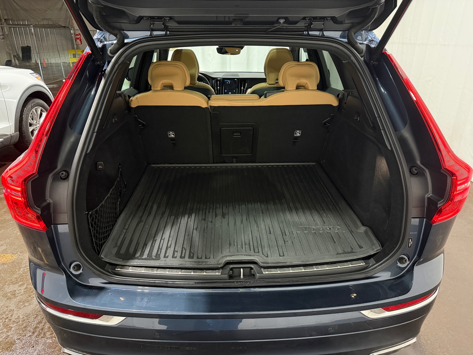 Thumbnail: 2020 Volvo XC60 - 6