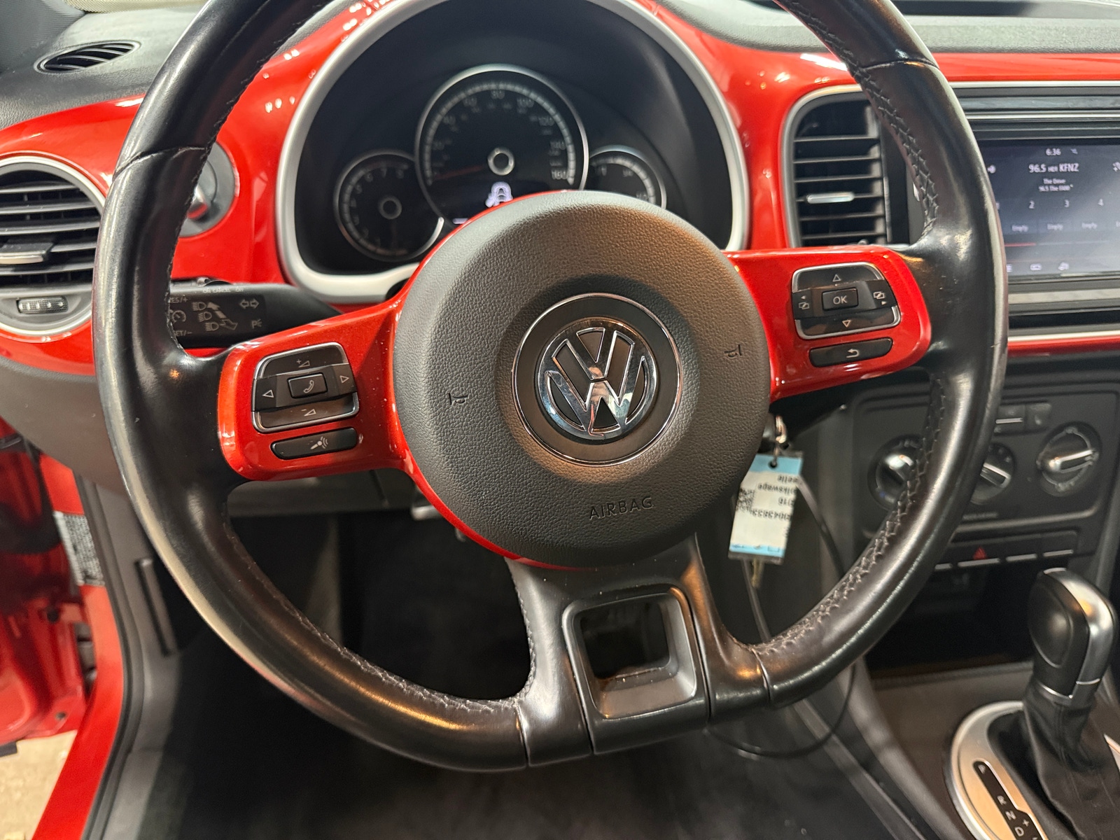 Thumbnail: 2016 Volkswagen Beetle - 5