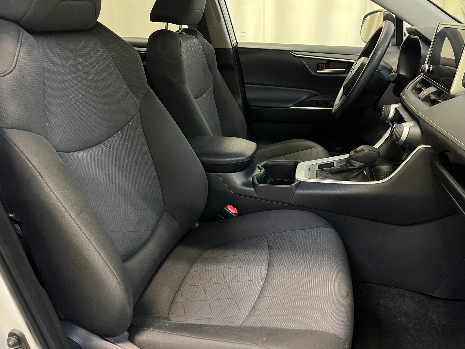 Thumbnail: 2025 Toyota RAV4 - 2