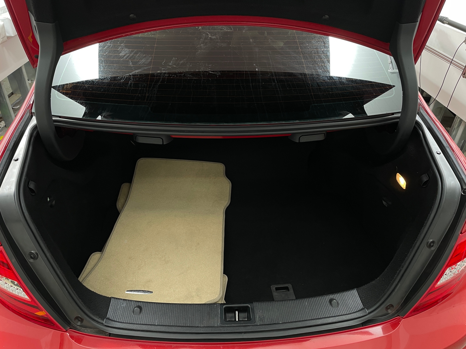 Thumbnail: 2014 Mercedes-Benz C-Class - 6