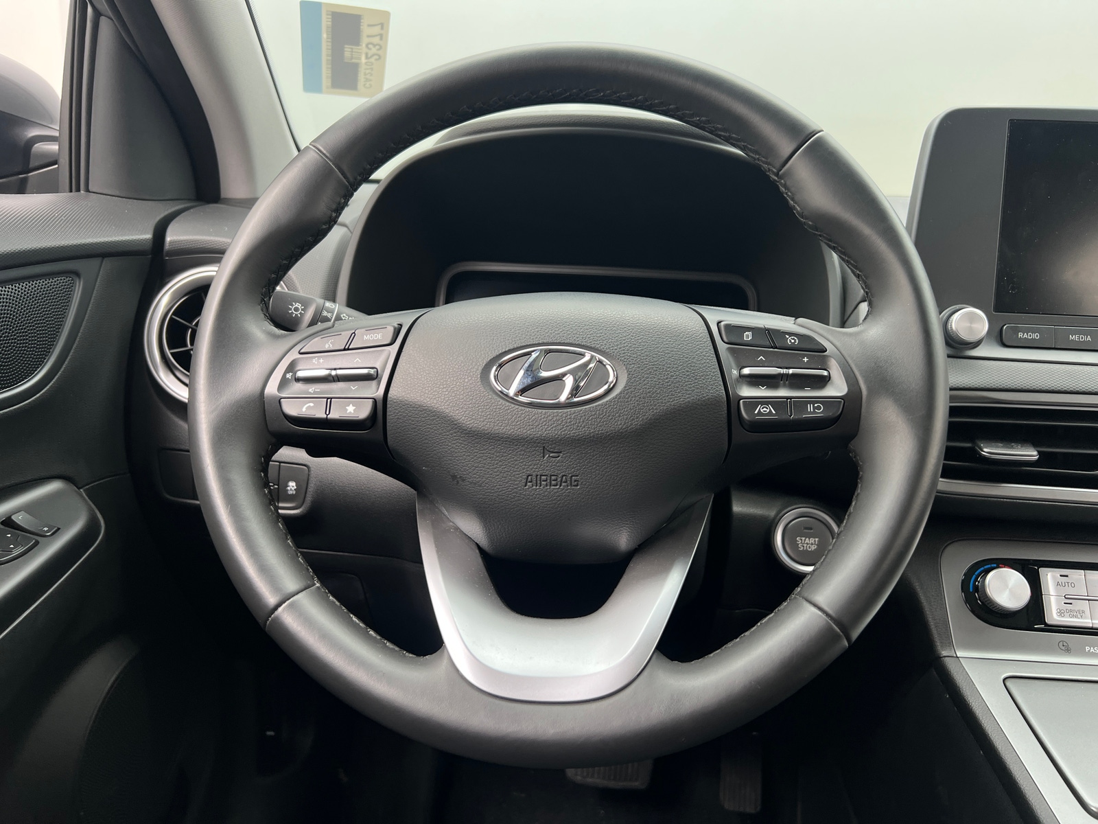 Thumbnail: 2022 Hyundai Kona - 5