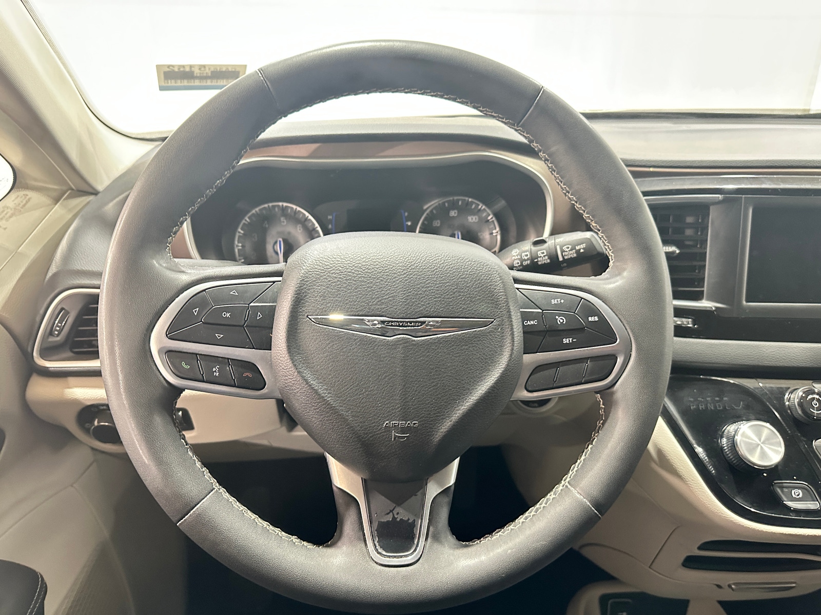 Thumbnail: 2024 Chrysler Voyager - 5