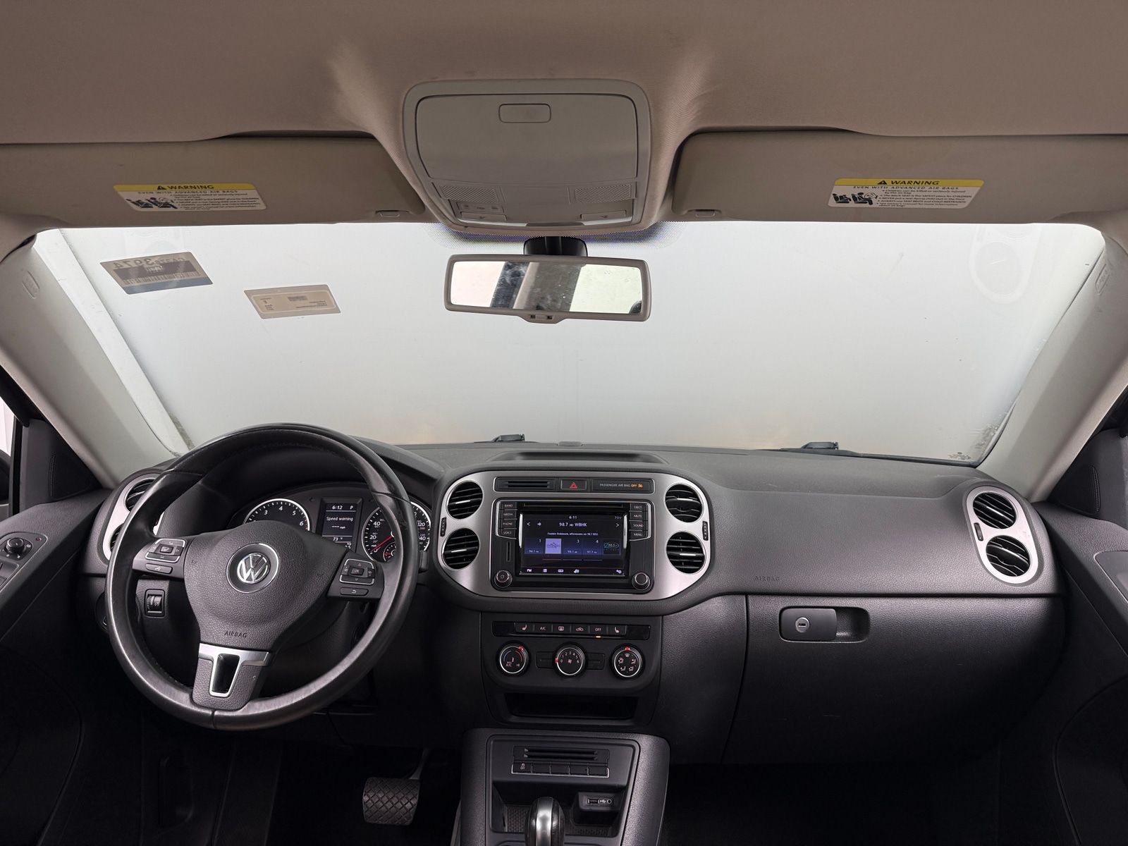 Thumbnail: 2017 Volkswagen Tiguan - 3