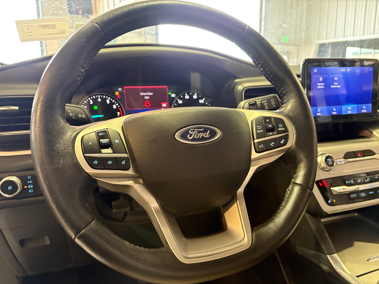 Thumbnail: 2022 Ford Explorer - 5