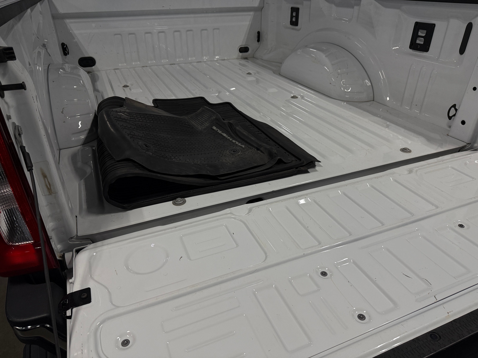 Thumbnail: 2024 Ford Econoline - 7