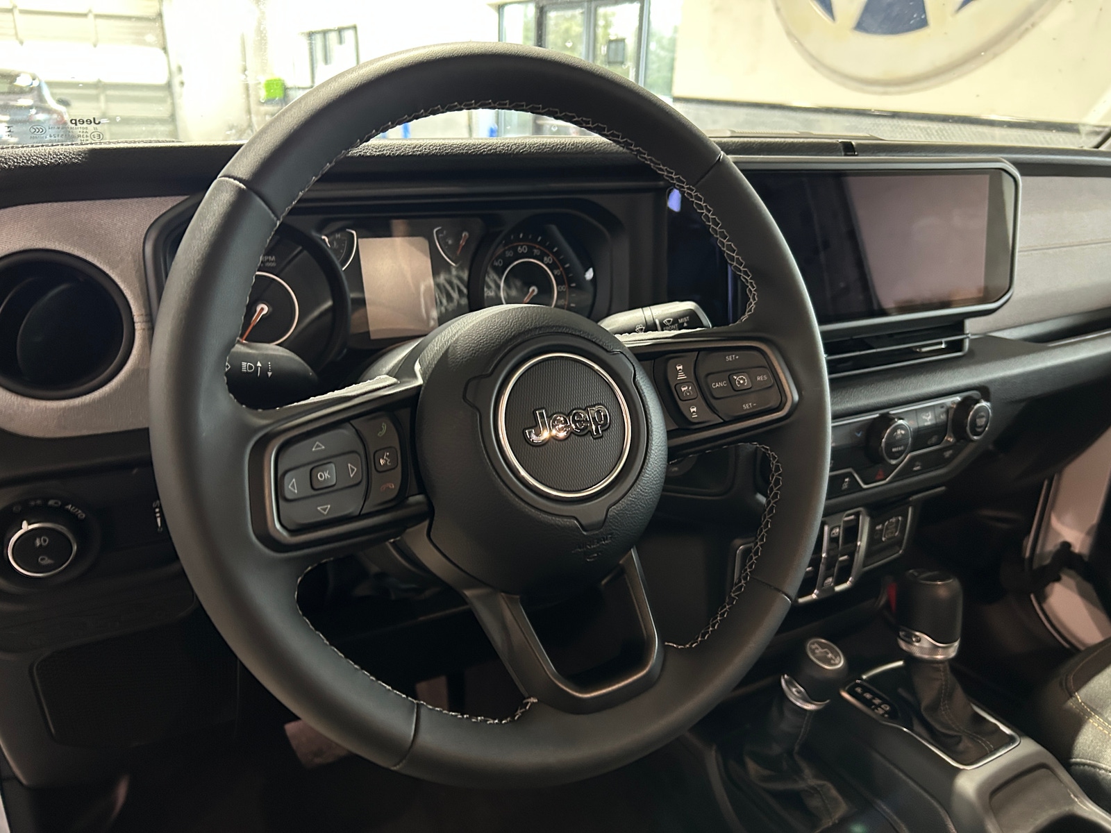 Thumbnail: 2025 Jeep Gladiator - 5