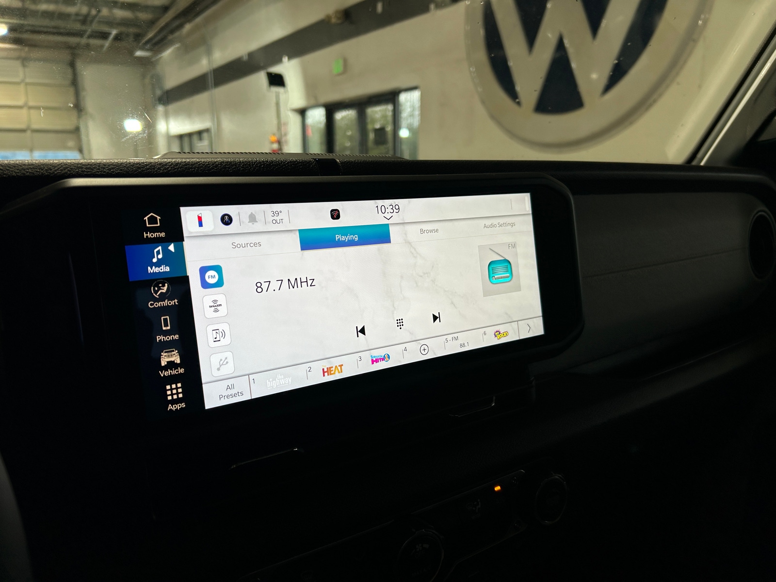 Thumbnail: 2025 Jeep Gladiator - 4