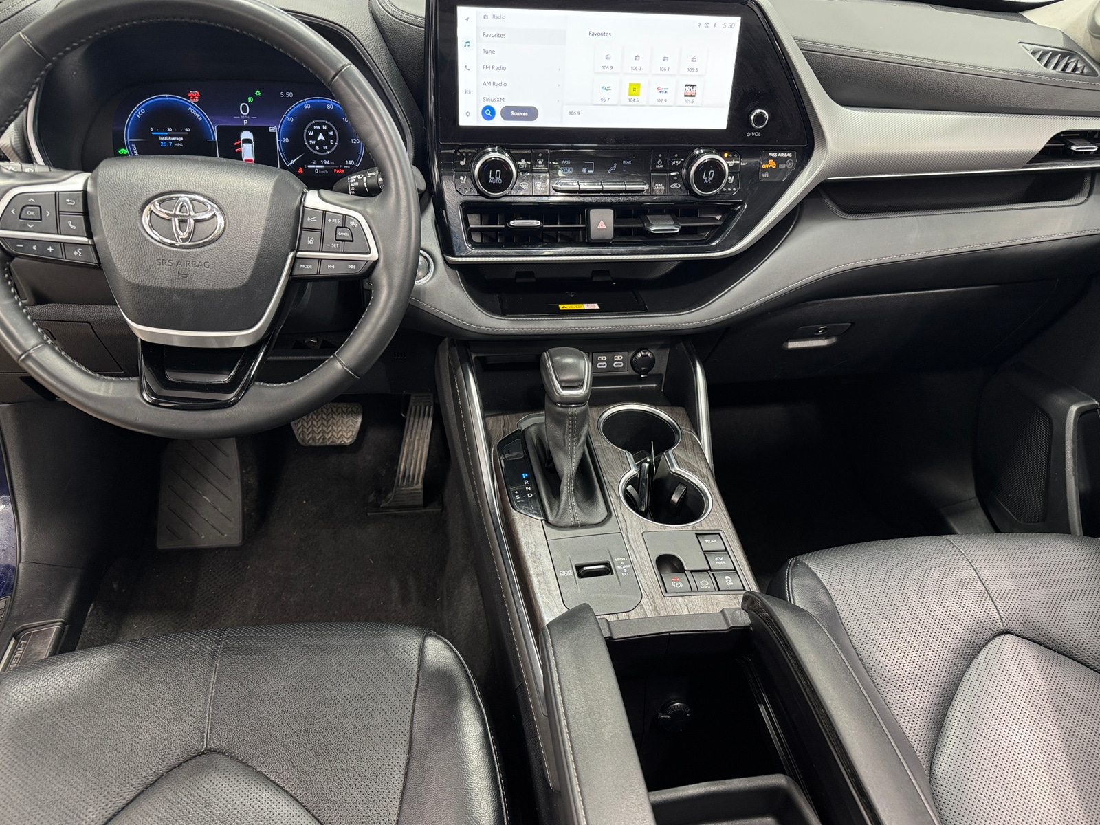 Thumbnail: 2023 Toyota Highlander - 2