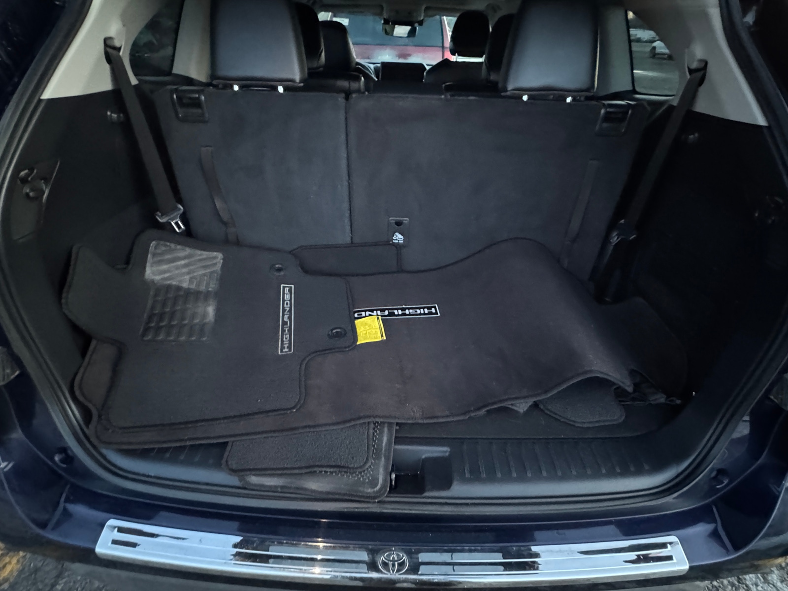 Thumbnail: 2023 Toyota Highlander - 6