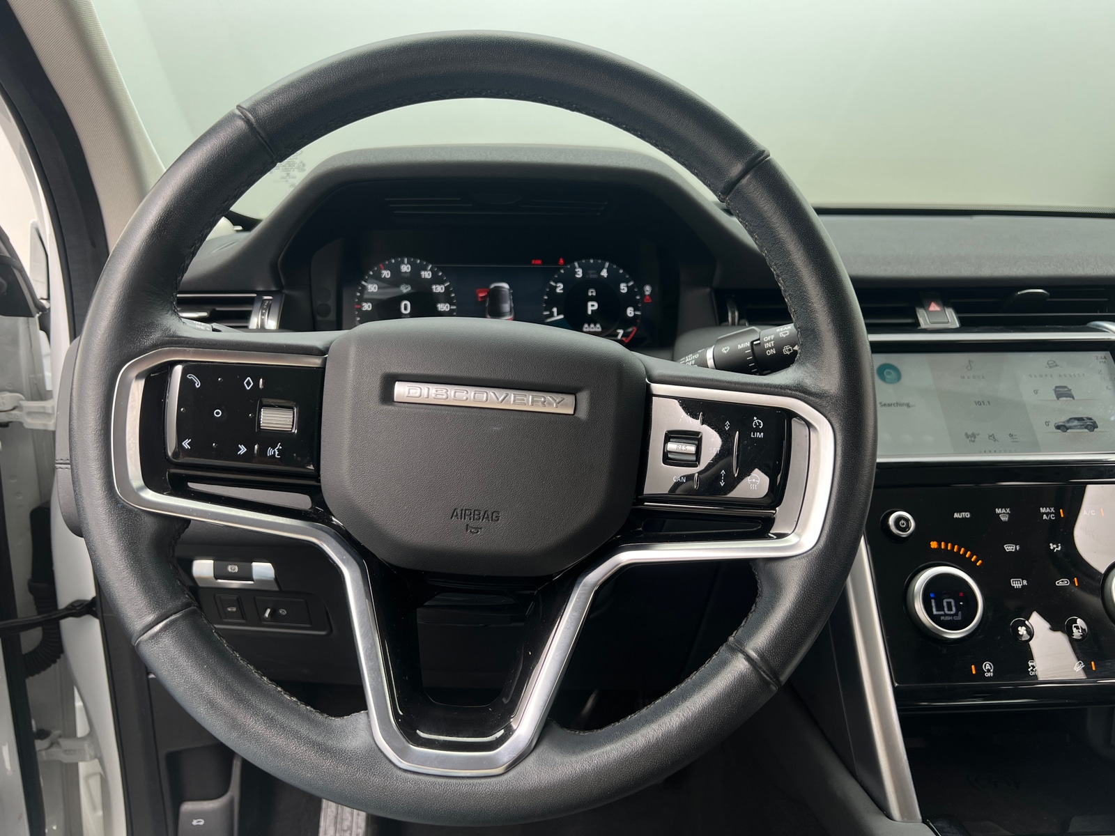 Thumbnail: 2023 Land Rover Discovery Sport - 4