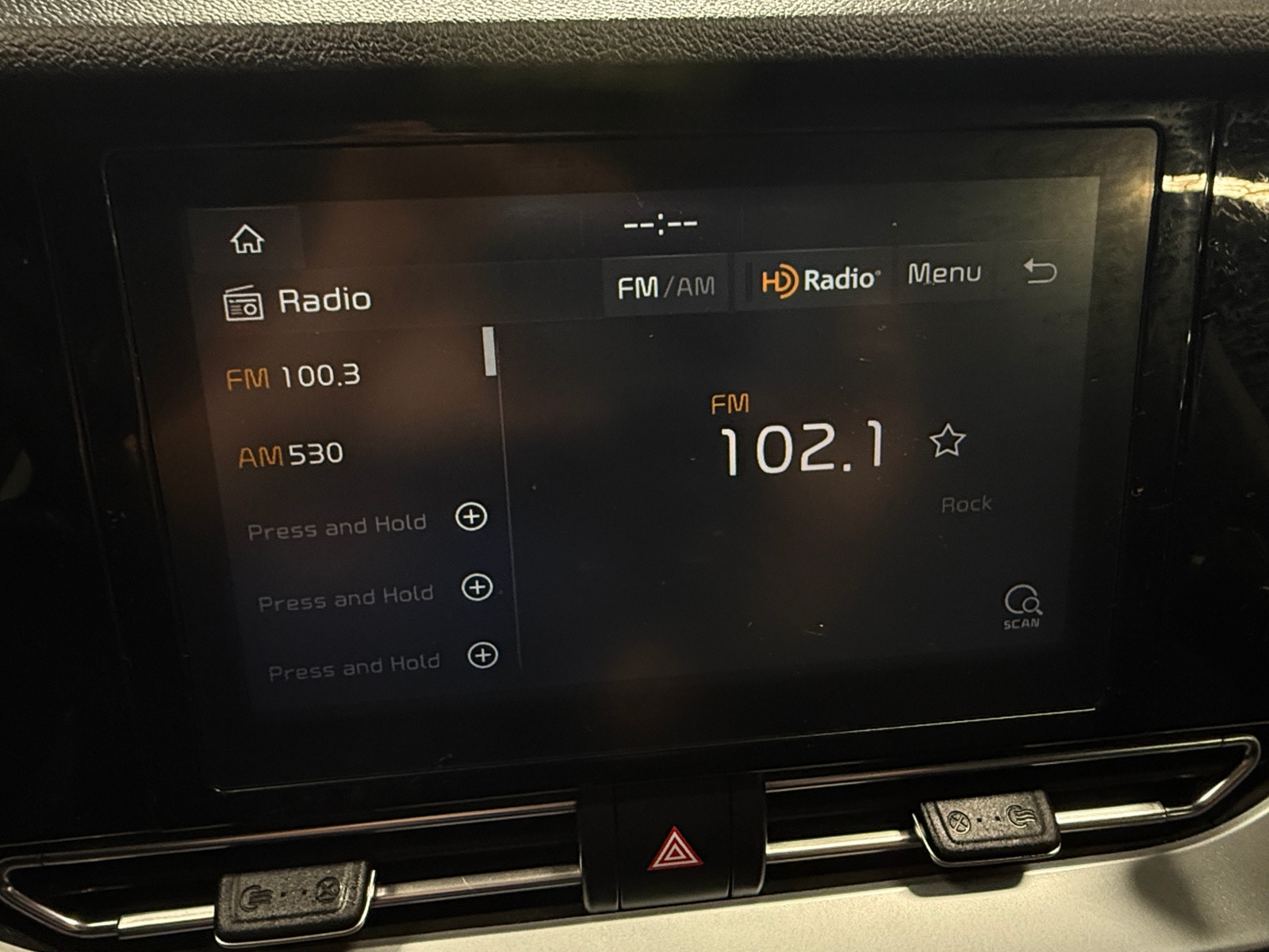 Thumbnail: 2020 Kia Niro - 4