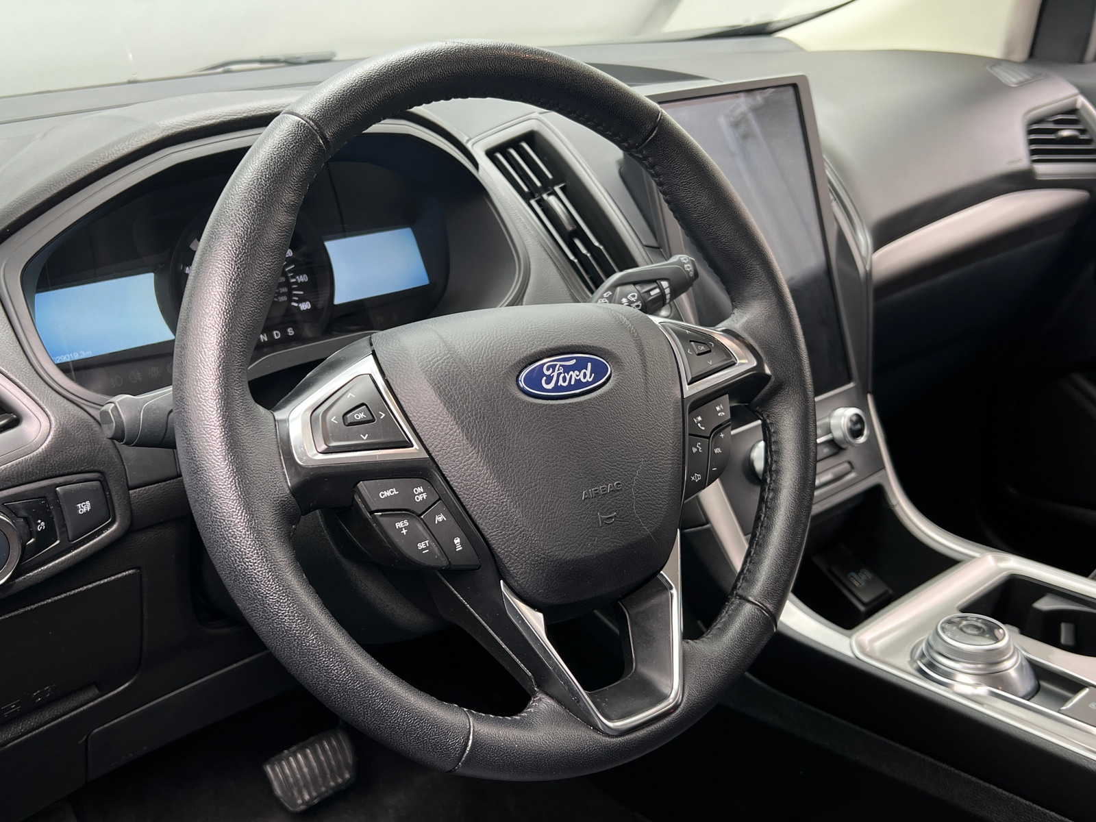 Thumbnail: 2024 Ford Edge - 4