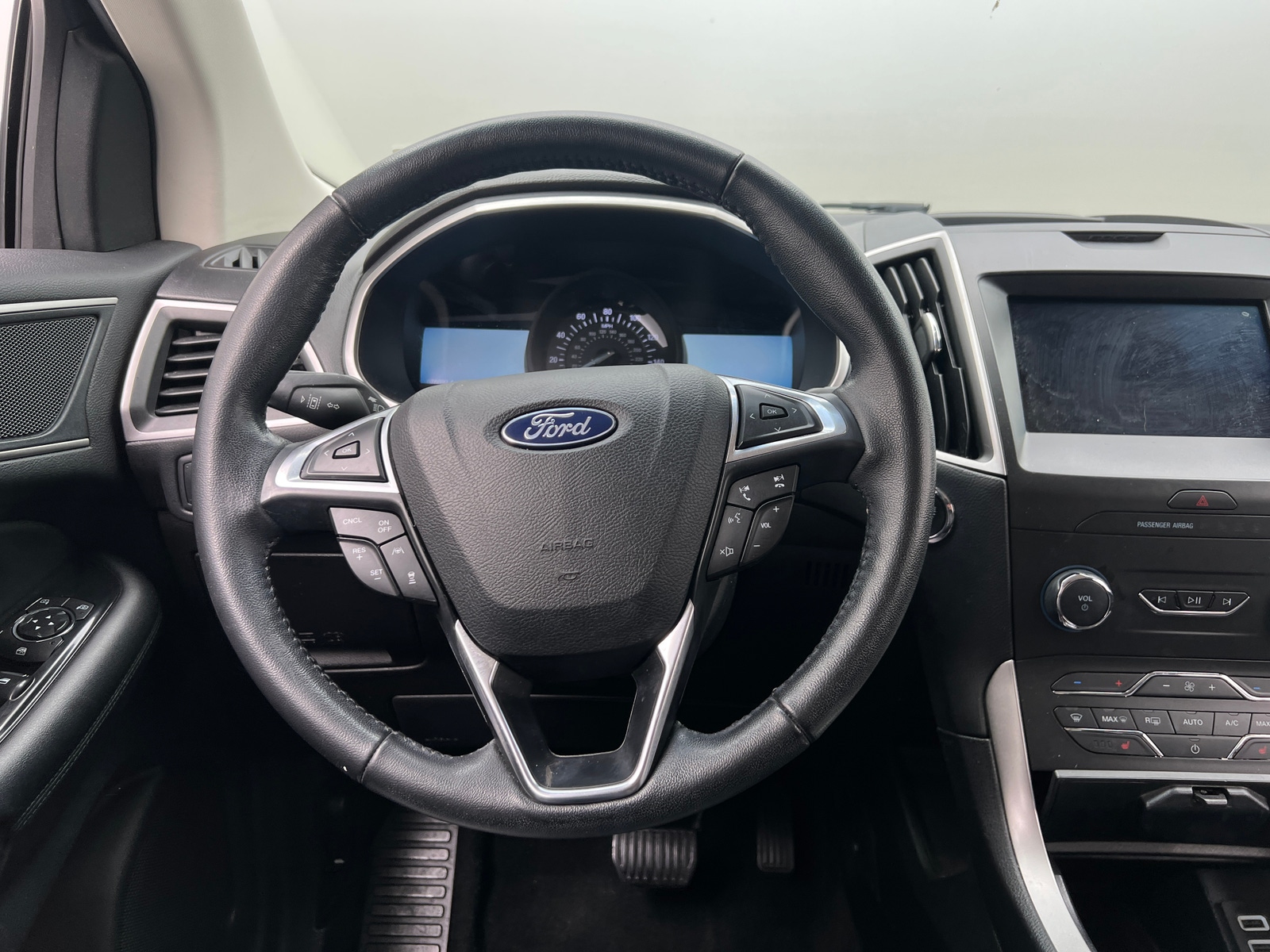 Thumbnail: 2020 Ford Edge - 4
