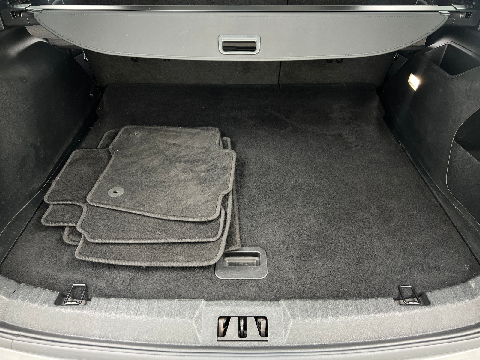 Thumbnail: 2020 Ford Edge - 6