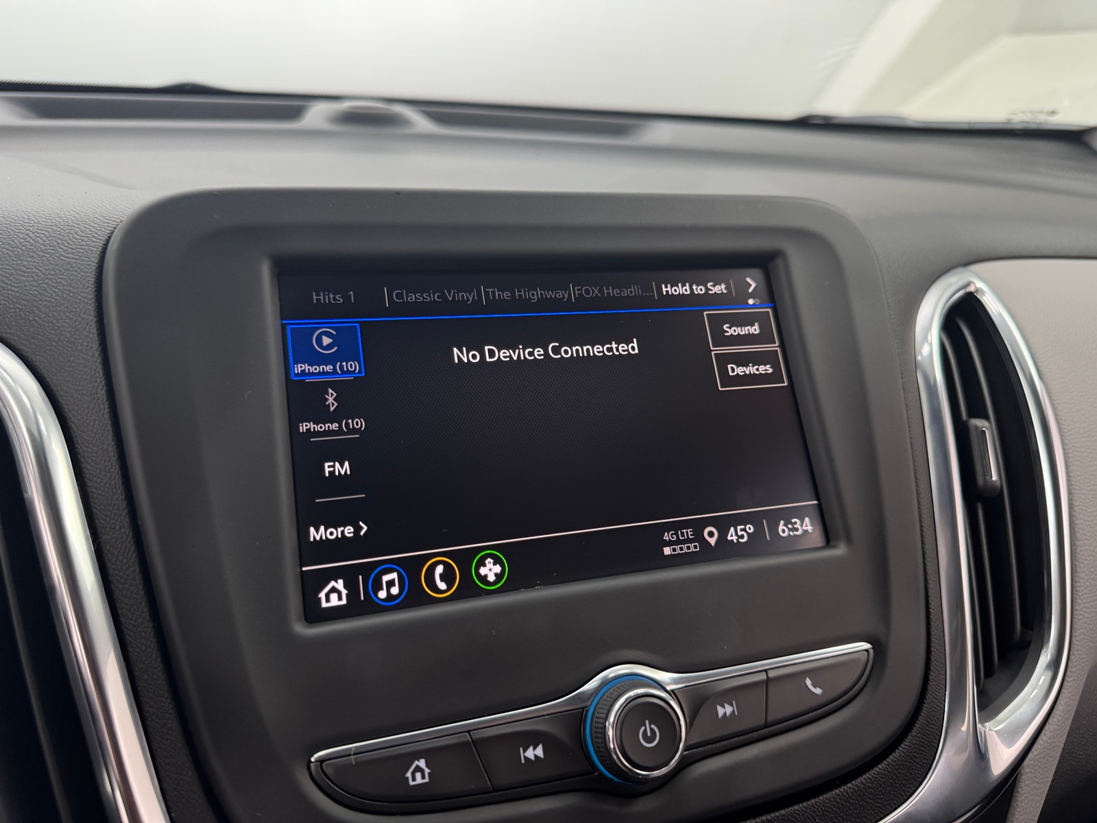 Thumbnail: 2023 Chevrolet Equinox - 4