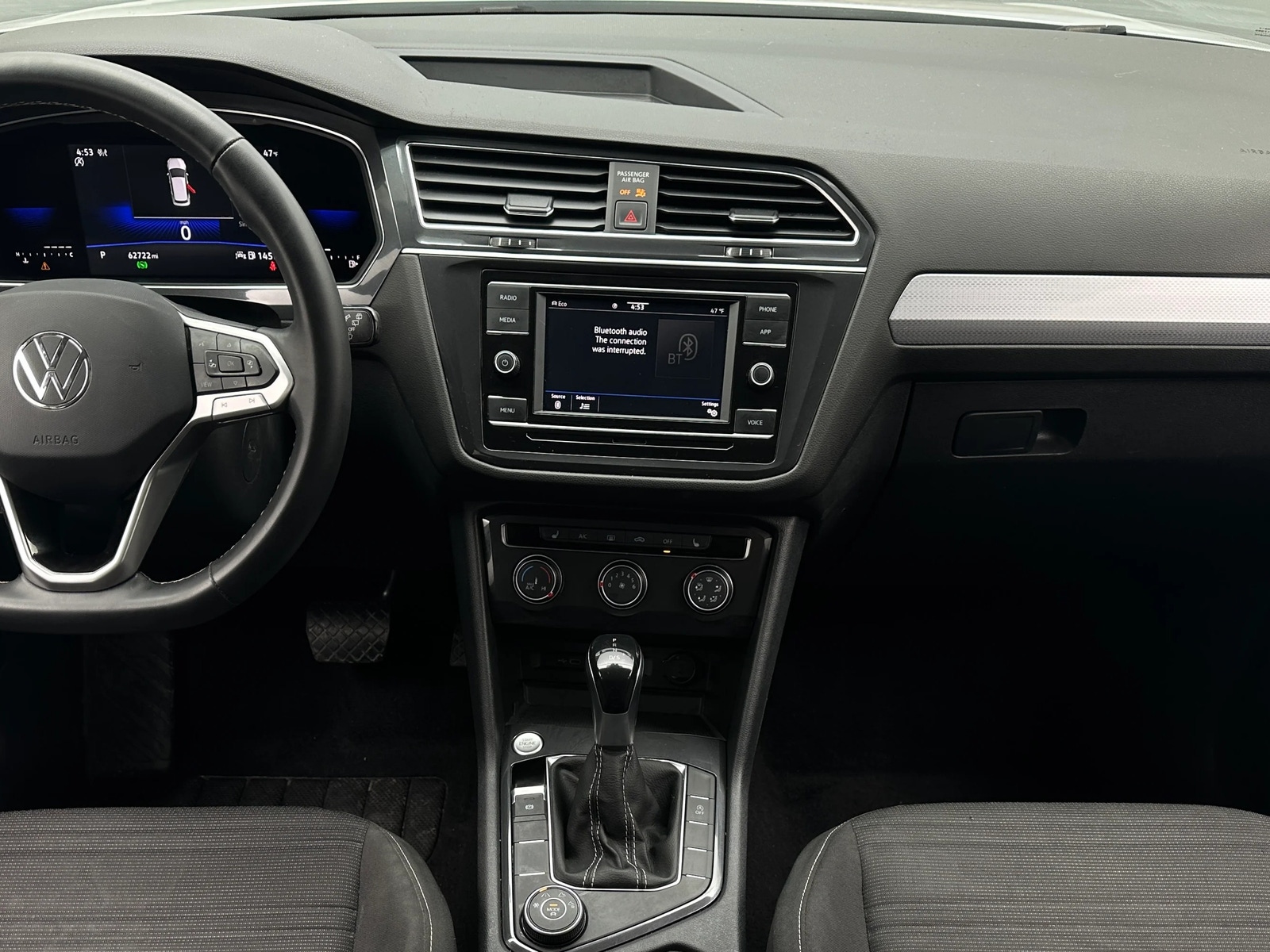 Thumbnail: 2022 Volkswagen Tiguan - 3