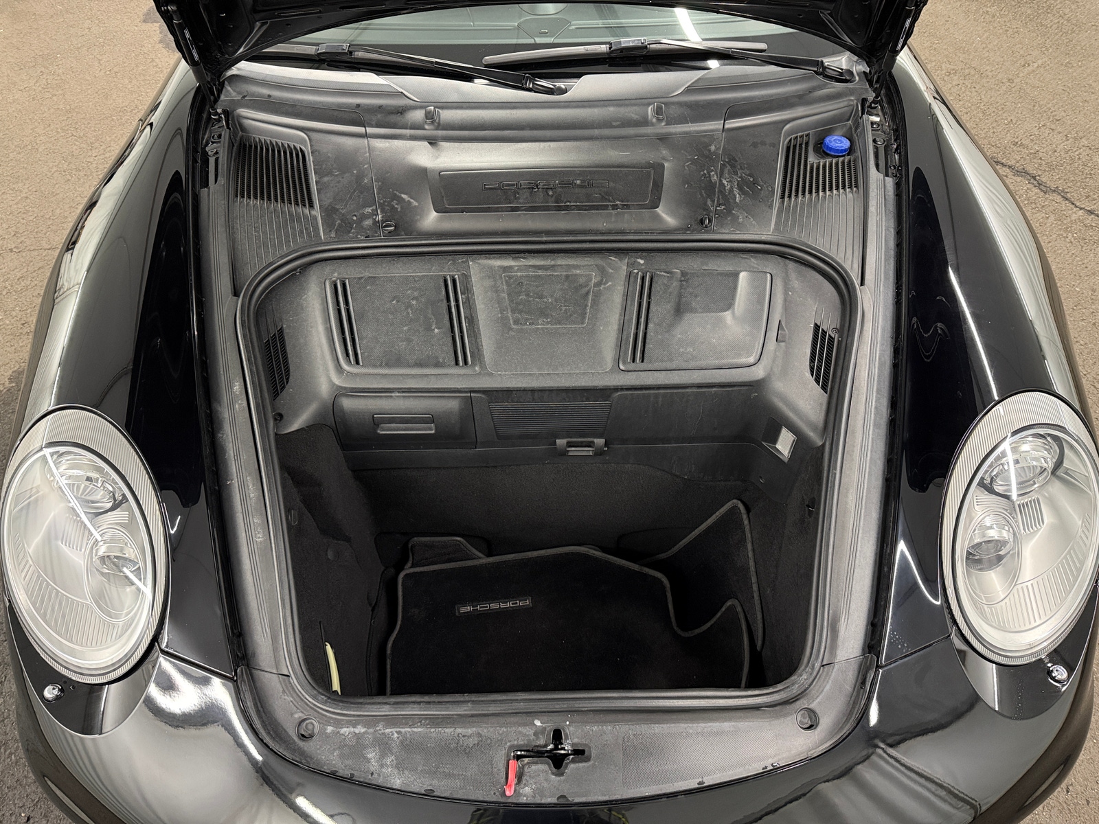 Thumbnail: 2010 Porsche 911 - 6