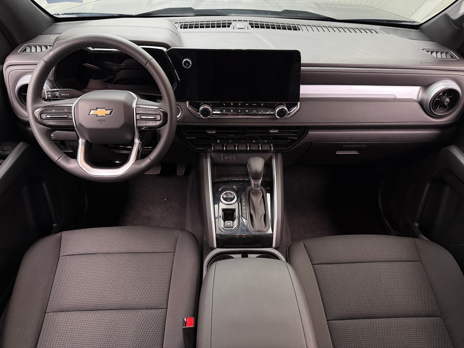 Thumbnail: 2024 Chevrolet Colorado - 3