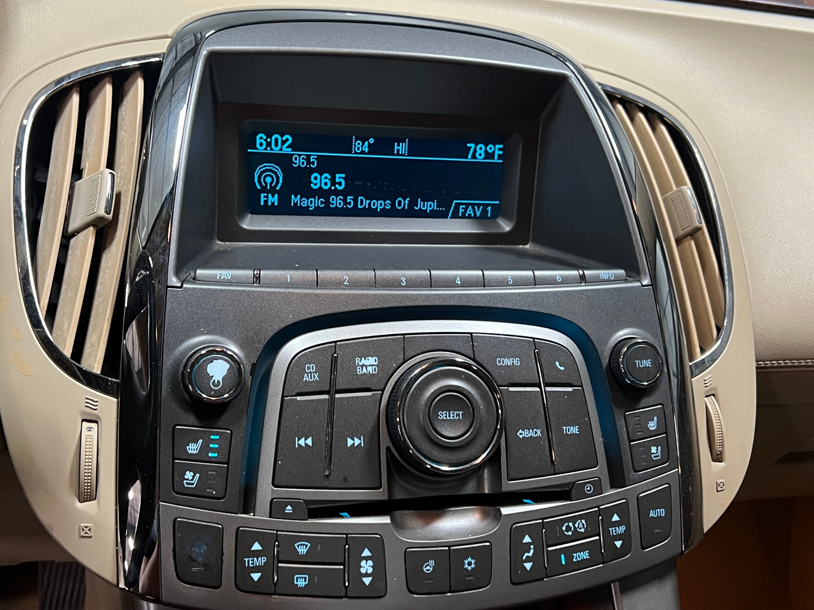 Thumbnail: 2011 Buick LaCrosse - 3