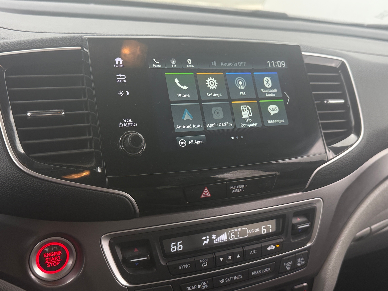 Thumbnail: 2019 Honda Pilot - 3