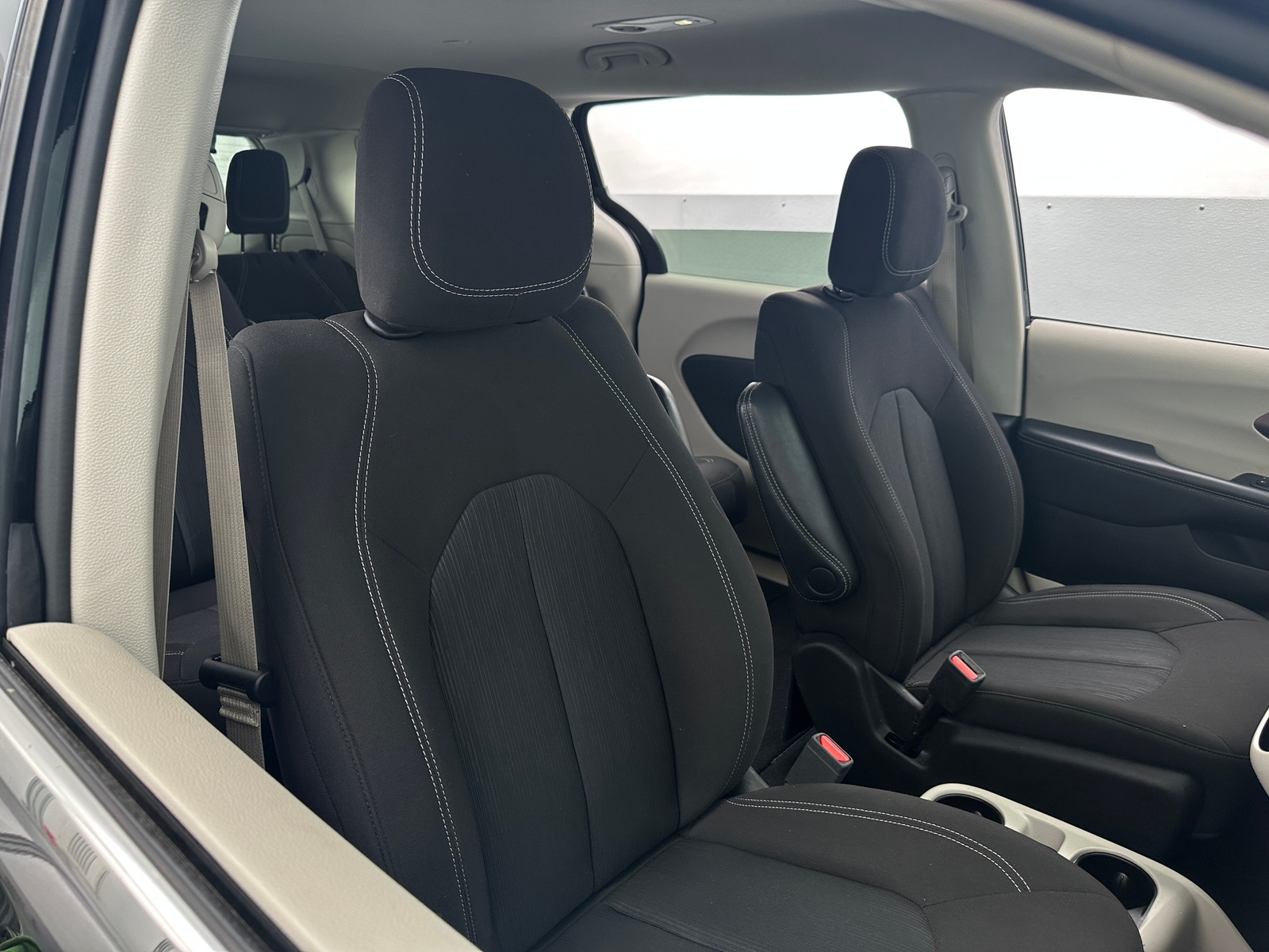 Thumbnail: 2024 Chrysler Voyager - 2