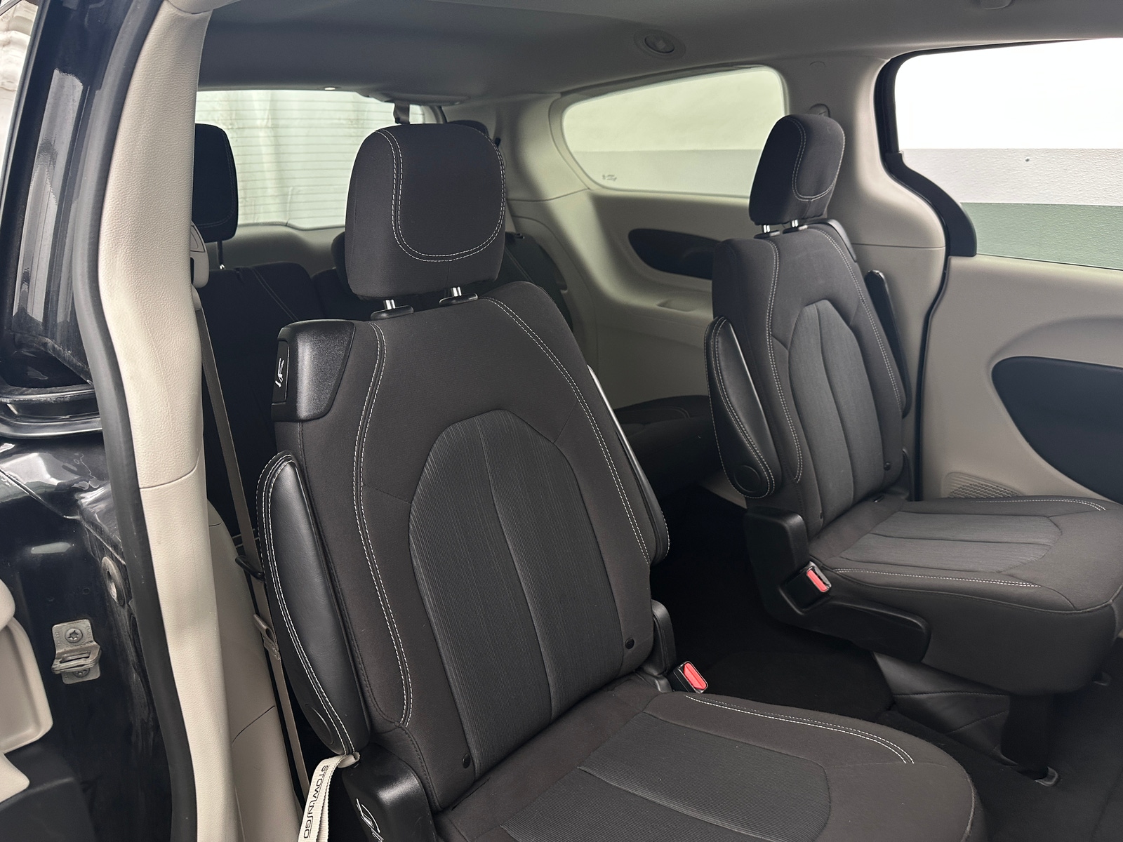 Thumbnail: 2024 Chrysler Voyager - 6