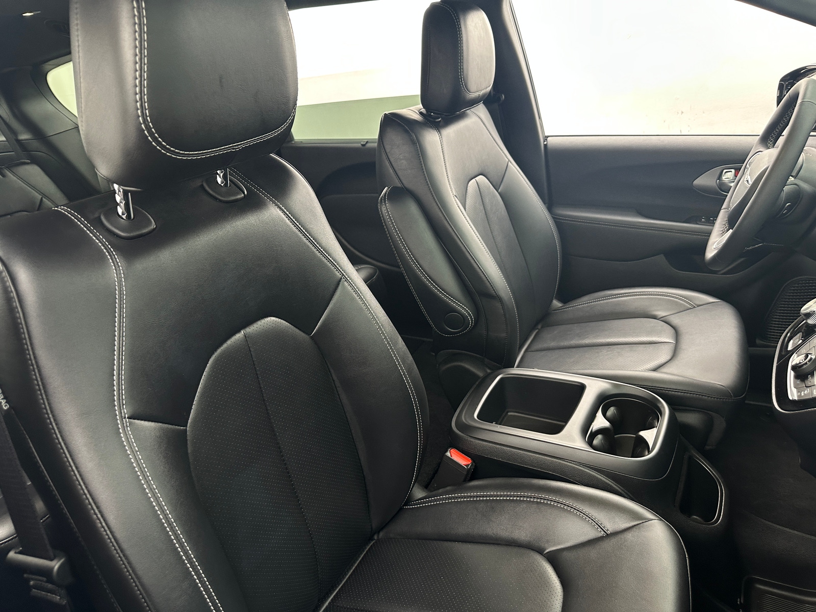 Thumbnail: 2025 Chrysler Pacifica - 2