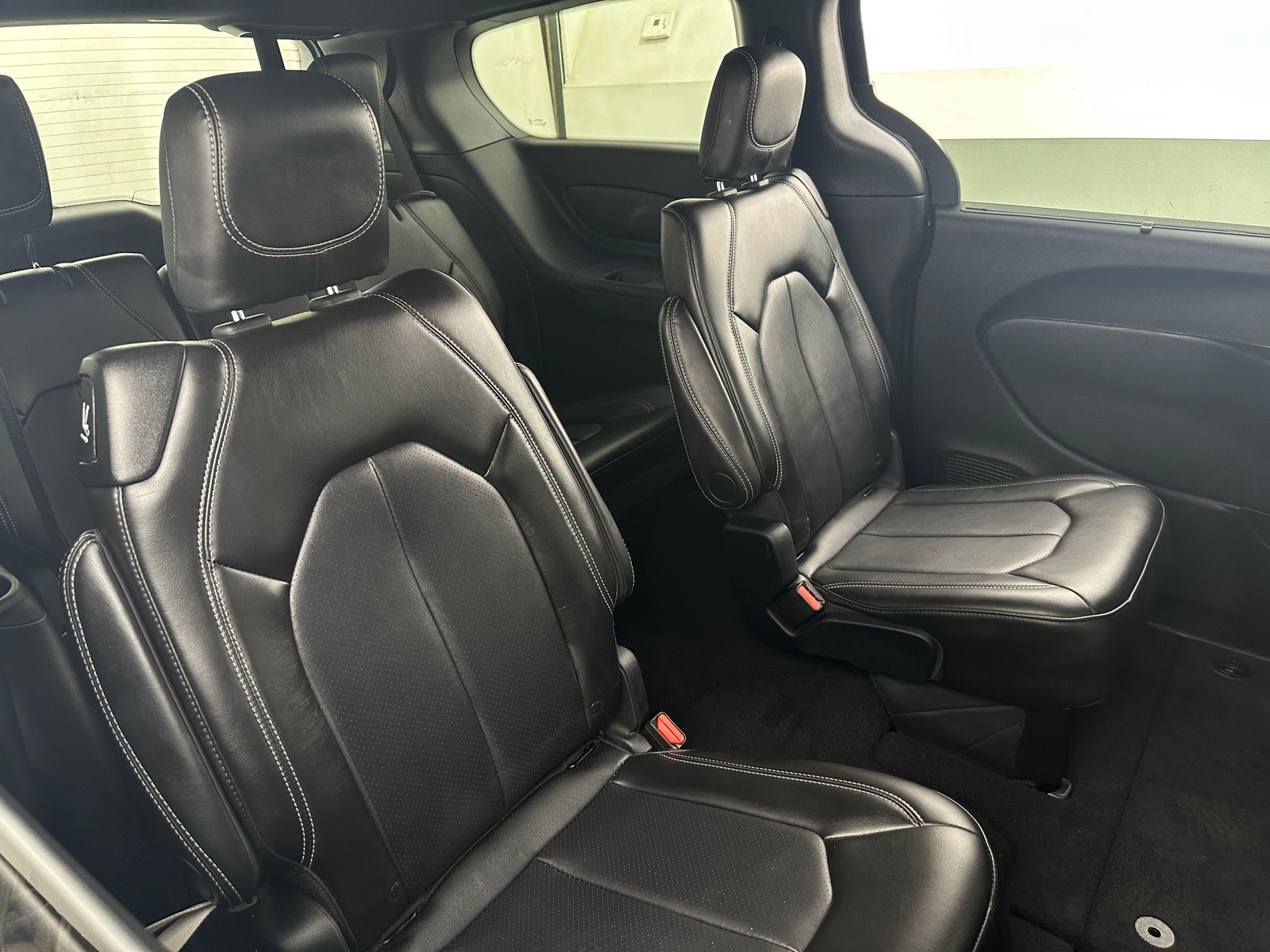 Thumbnail: 2025 Chrysler Pacifica - 6