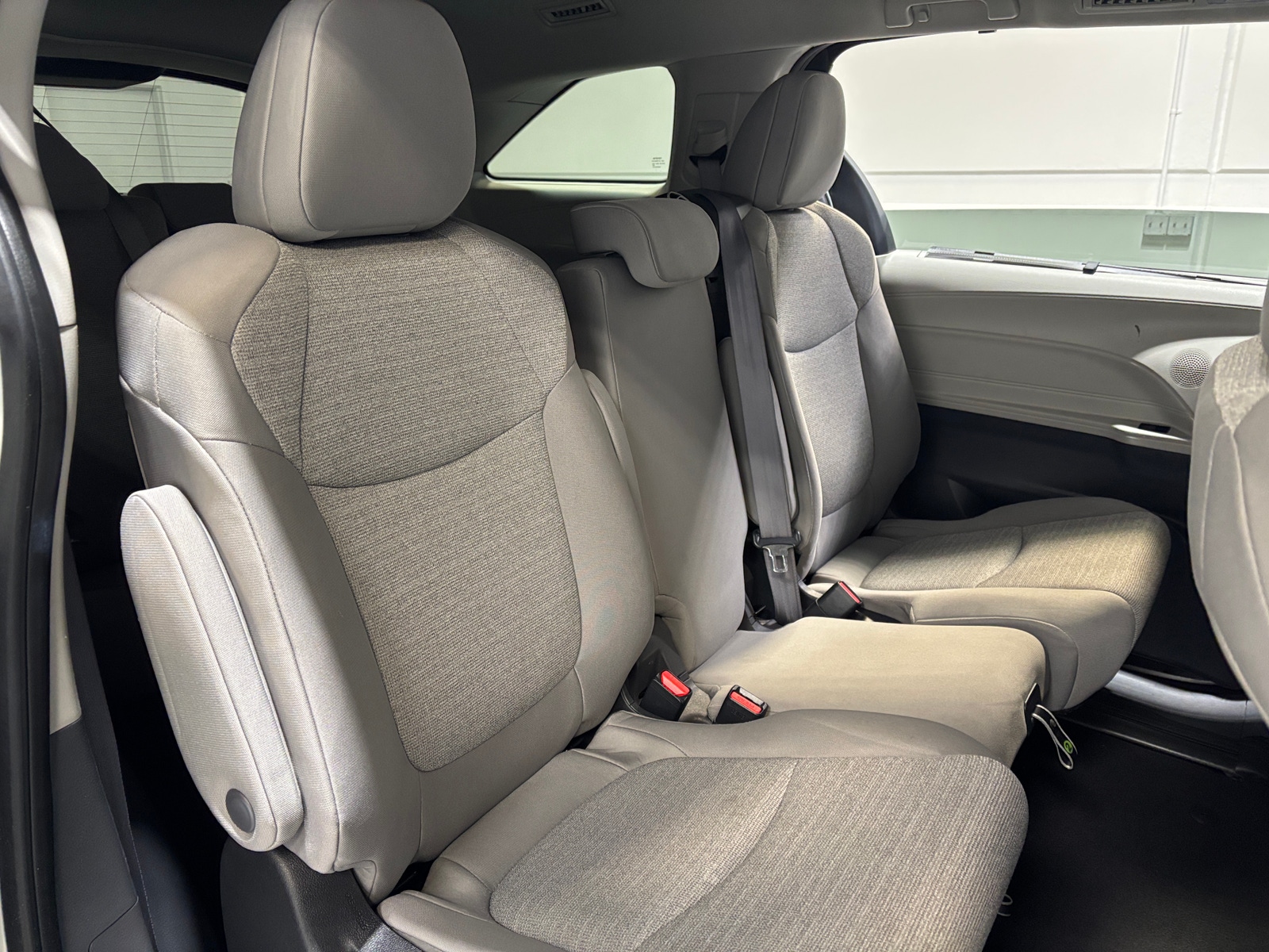 Thumbnail: 2024 Toyota Sienna - 6