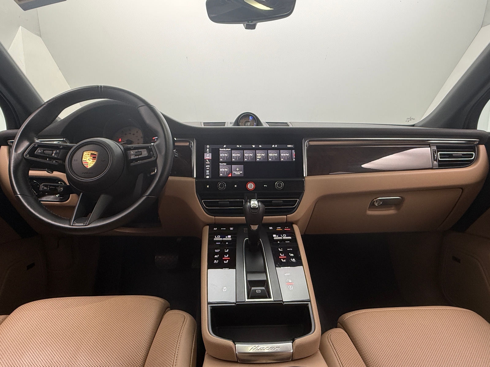 Thumbnail: 2024 Porsche Macan - 2