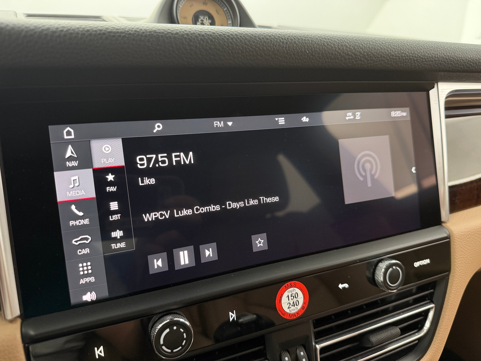 Thumbnail: 2024 Porsche Macan - 3