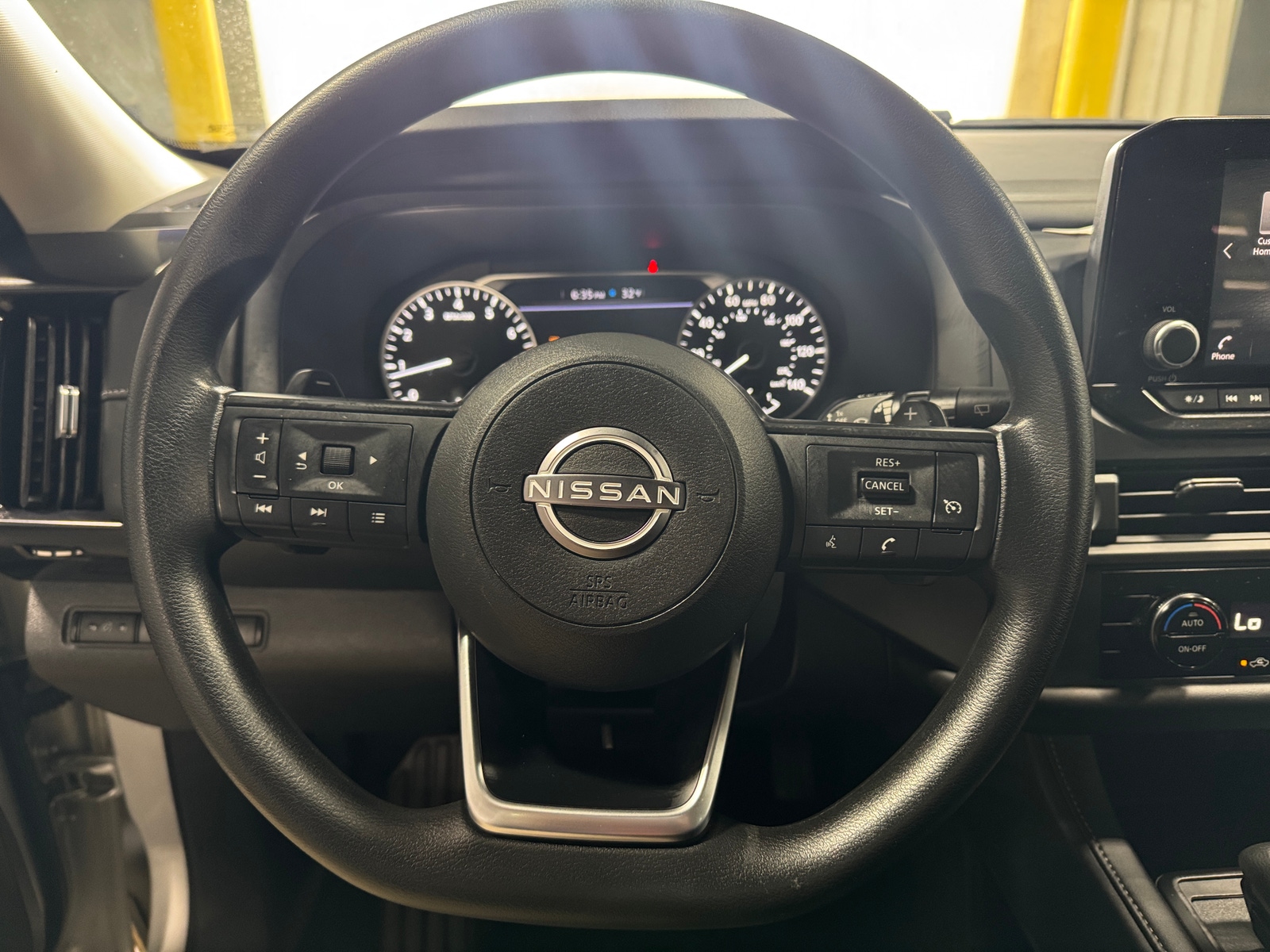 Thumbnail: 2024 Nissan Pathfinder - 5