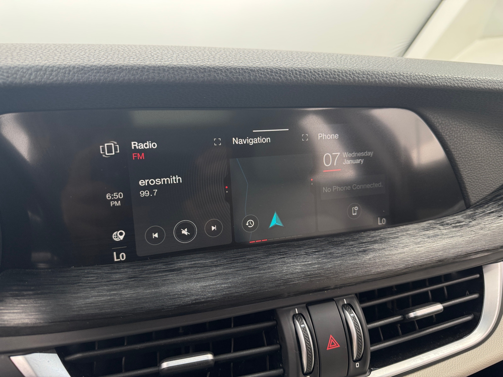 Thumbnail: 2020 Alfa Romeo Stelvio - 3