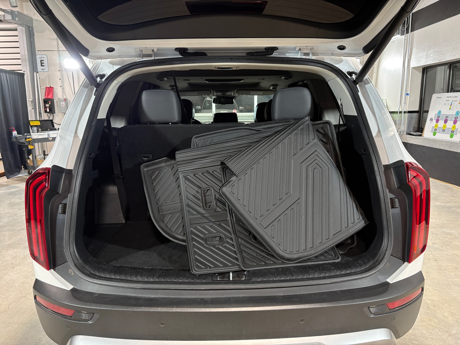 Thumbnail: 2020 Kia Telluride - 6