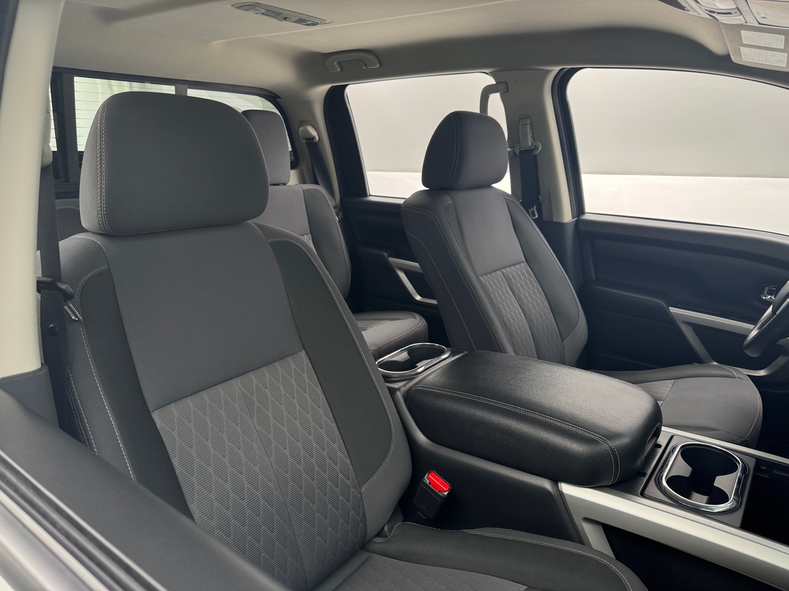 Thumbnail: 2020 Nissan Titan - 2