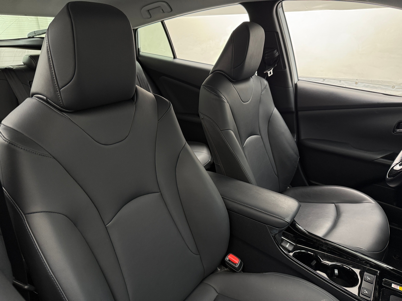 Thumbnail: 2021 Toyota Prius - 2