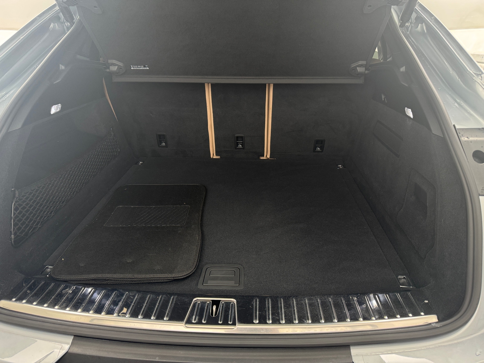 Thumbnail: 2021 Porsche  - 6