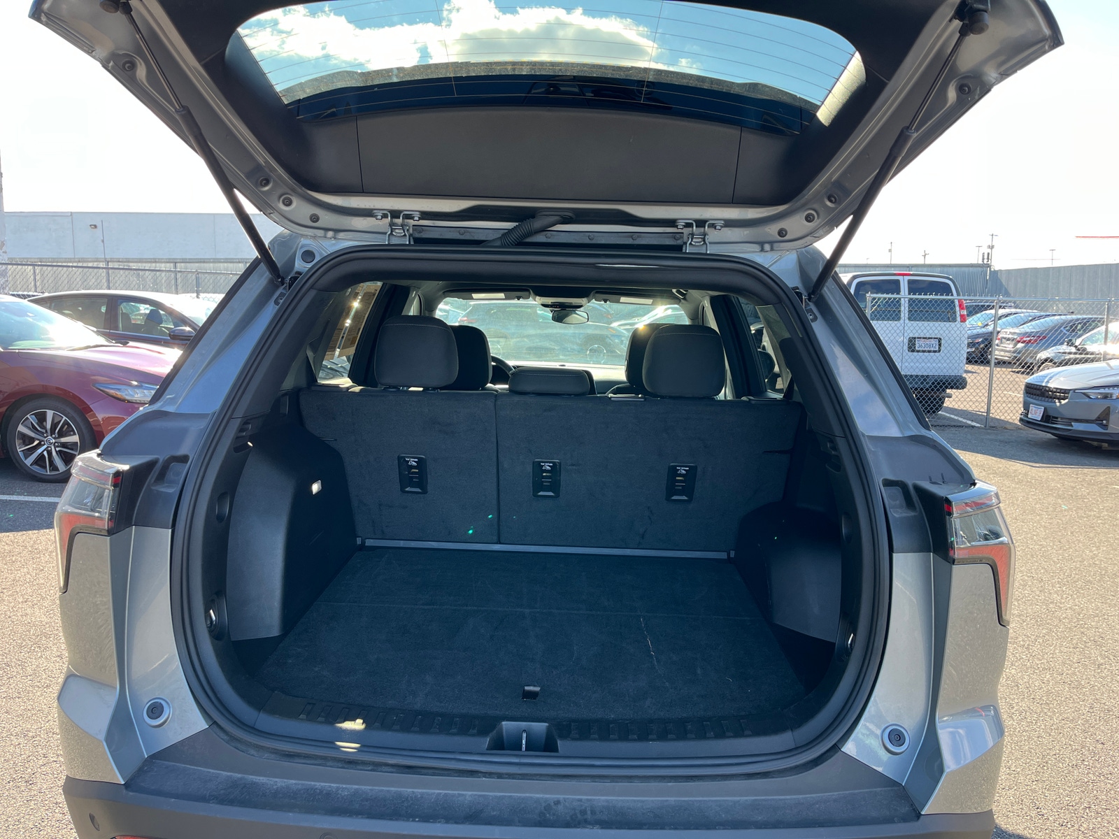 Thumbnail: 2025 Chevrolet Equinox - 6