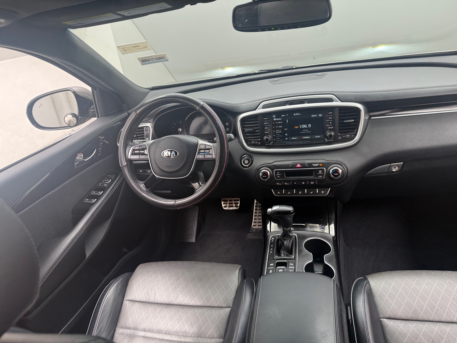 Thumbnail: 2019 Kia Sorento - 2