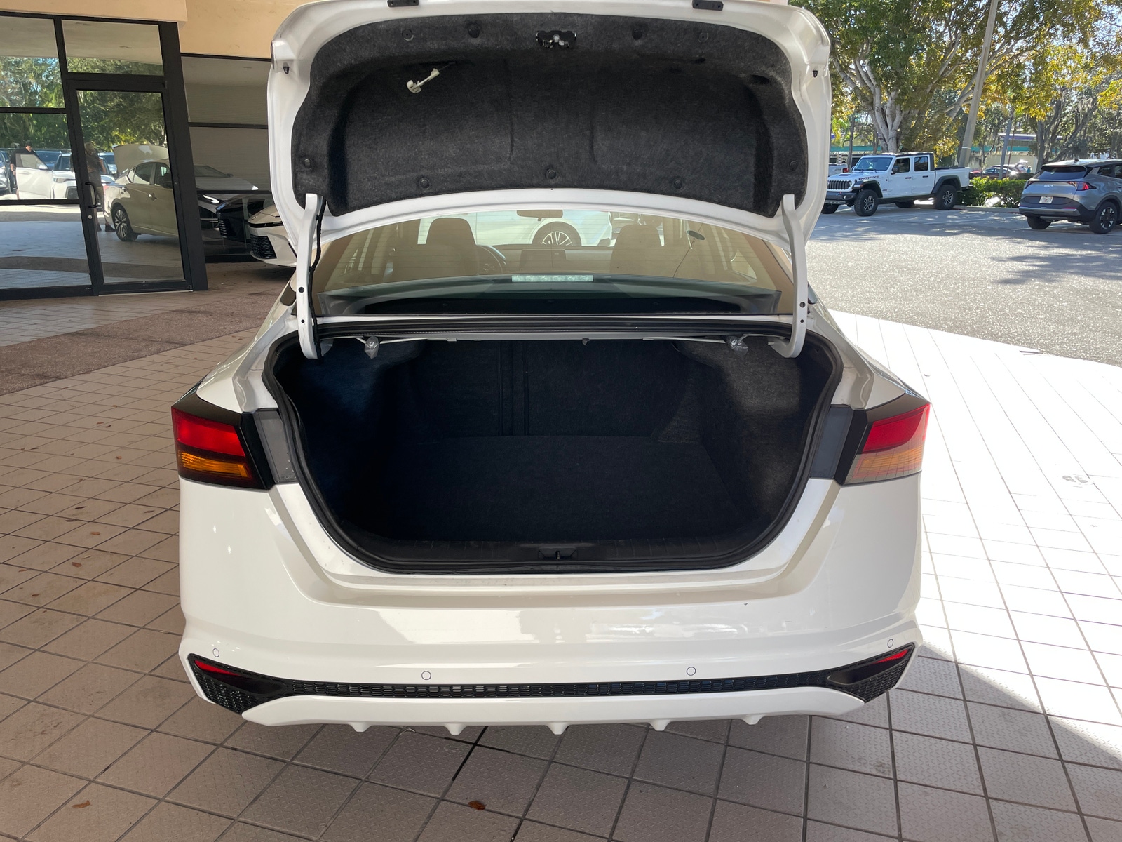 Thumbnail: 2025 Nissan Altima - 6