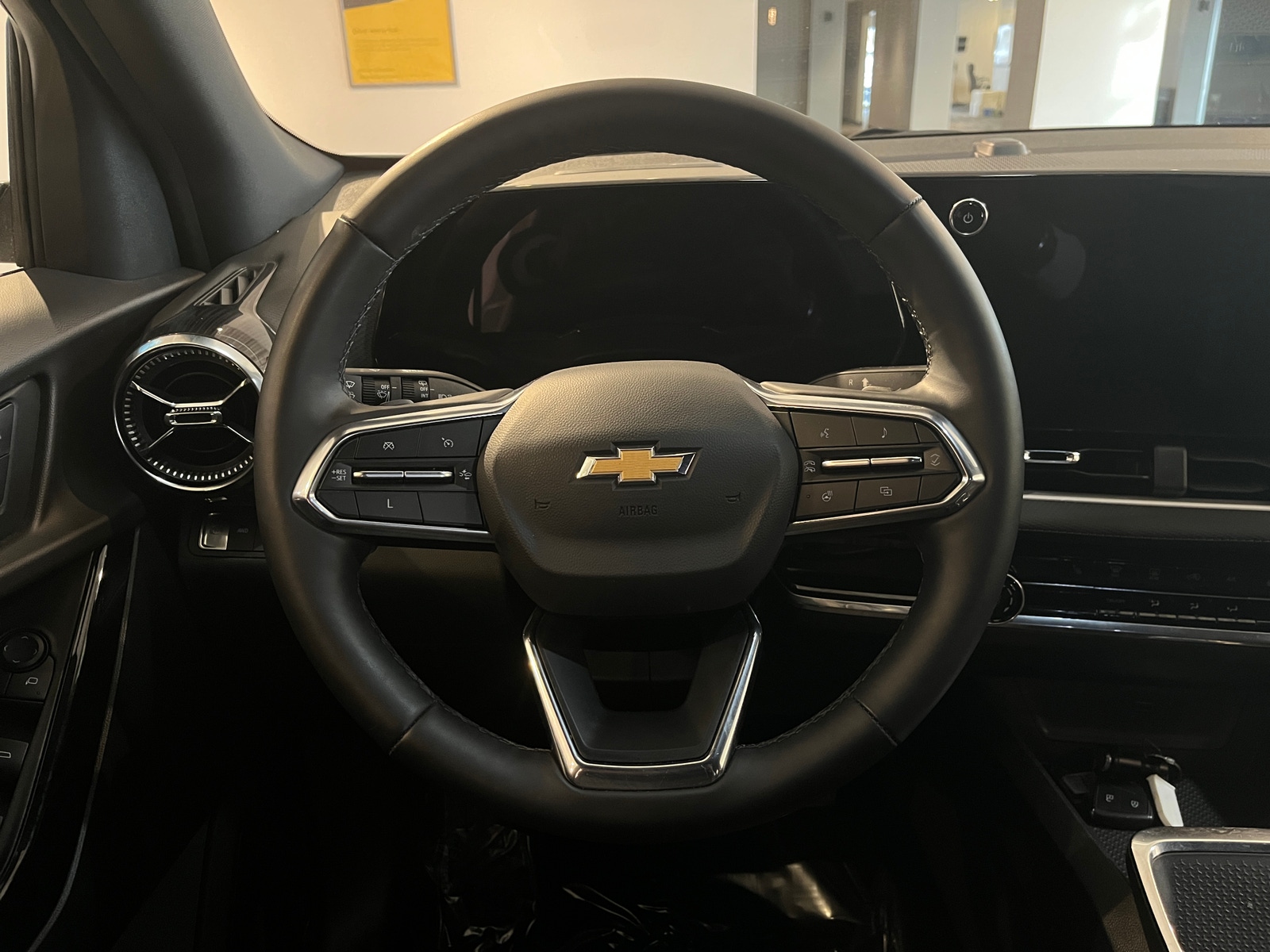 Thumbnail: 2025 Chevrolet Equinox - 5