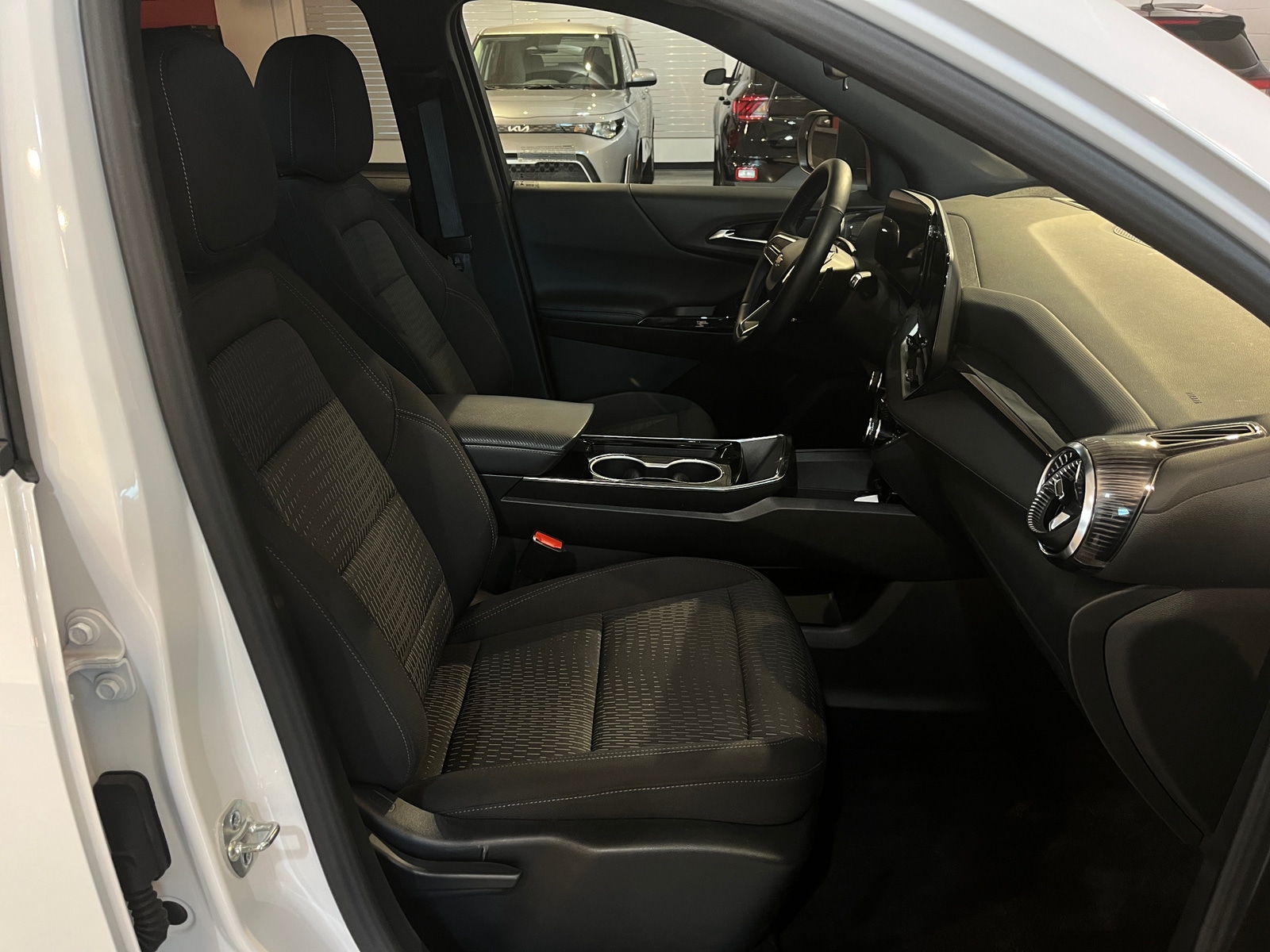 Thumbnail: 2025 Chevrolet Equinox - 2