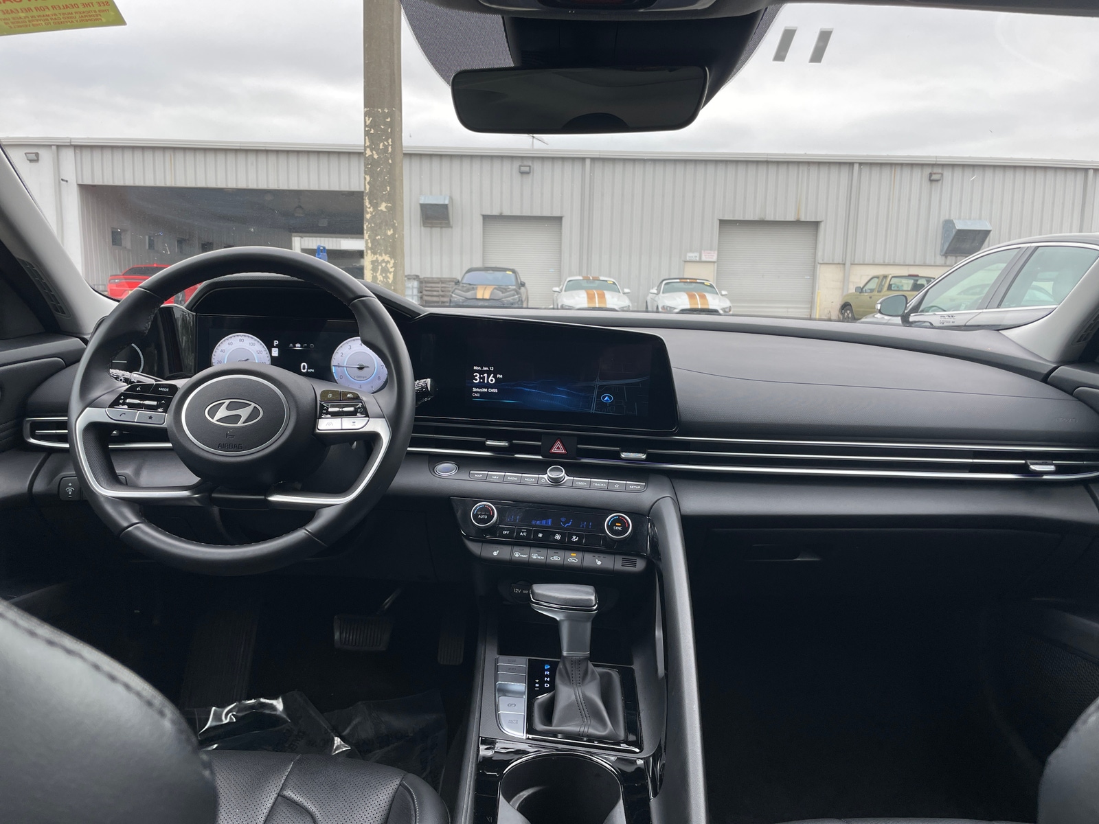 Thumbnail: 2025 Hyundai Elantra - 3