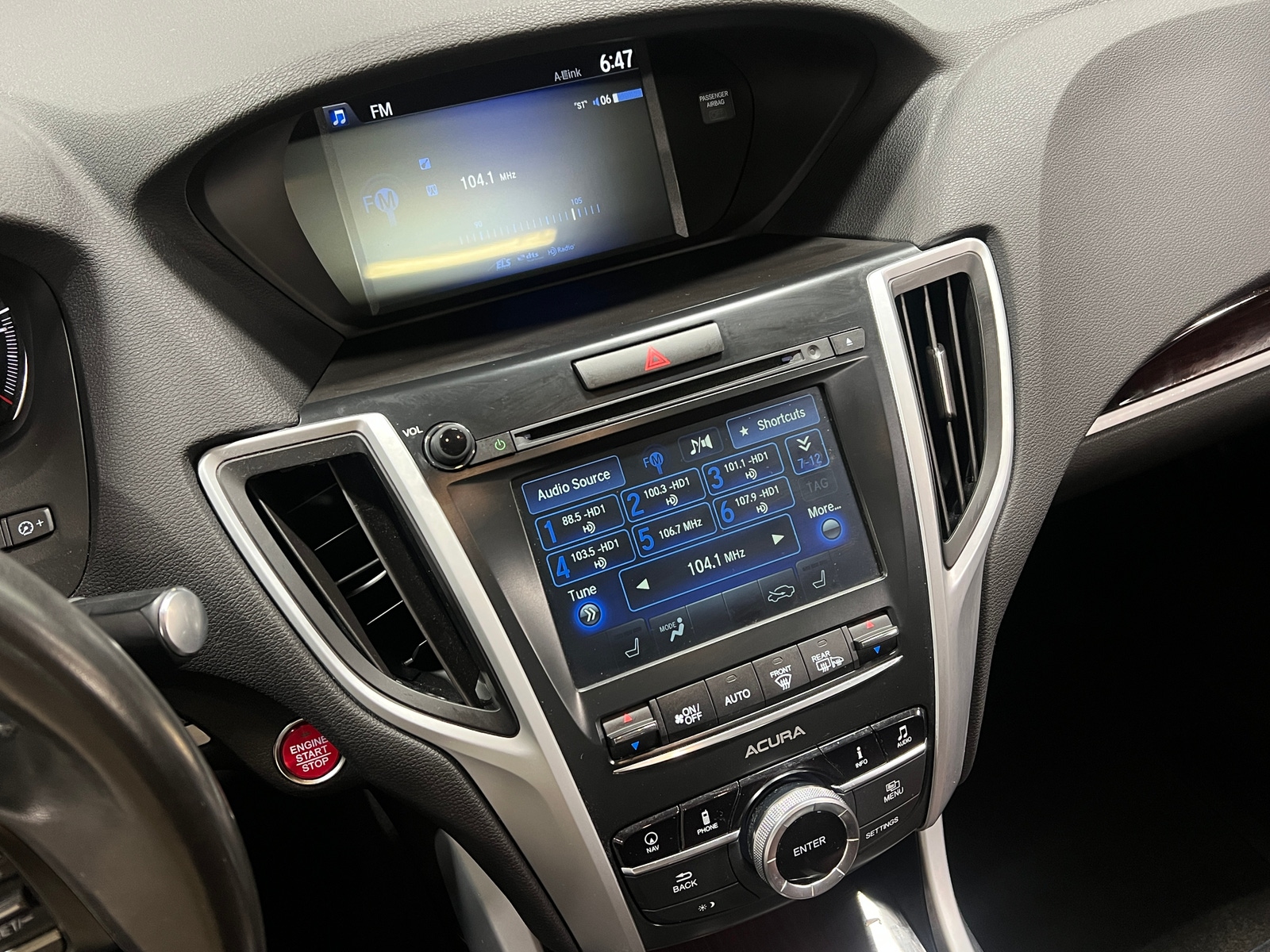 Thumbnail: 2017 Acura TLX - 3