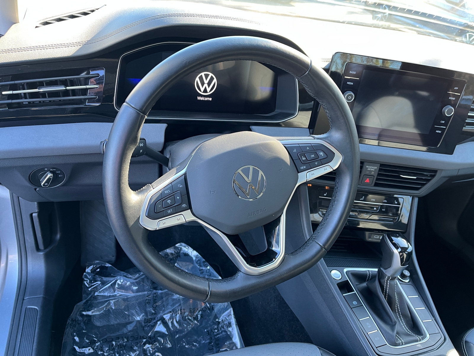 Thumbnail: 2025 Volkswagen Jetta - 4