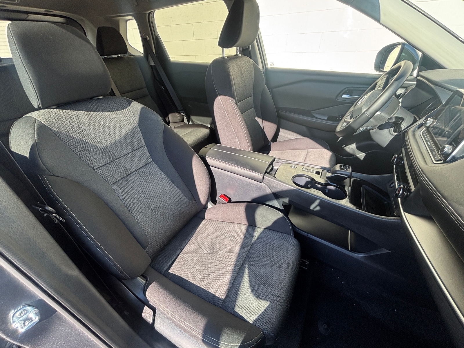 Thumbnail: 2025 Nissan Rogue - 2